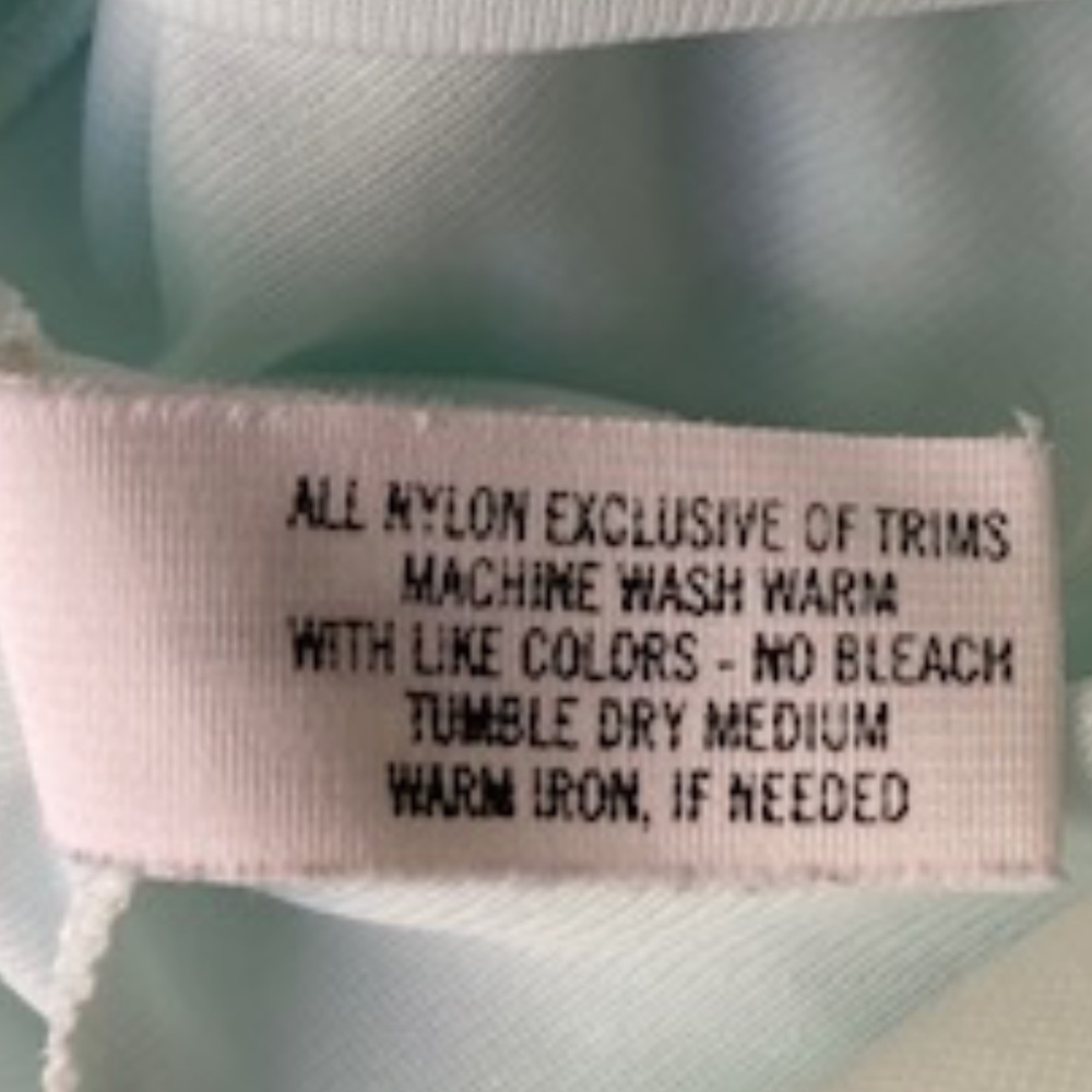 Vintage Shadow Line Powder Blue Nylon Robe - Picture 10 of 13